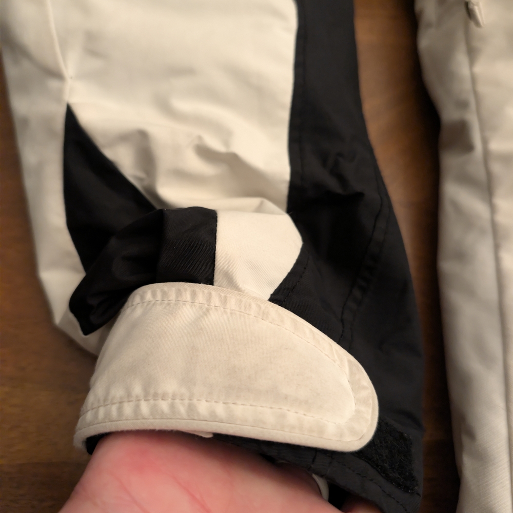 Columbia Black and Cream Hooded Jacket - Picture 9 of 10